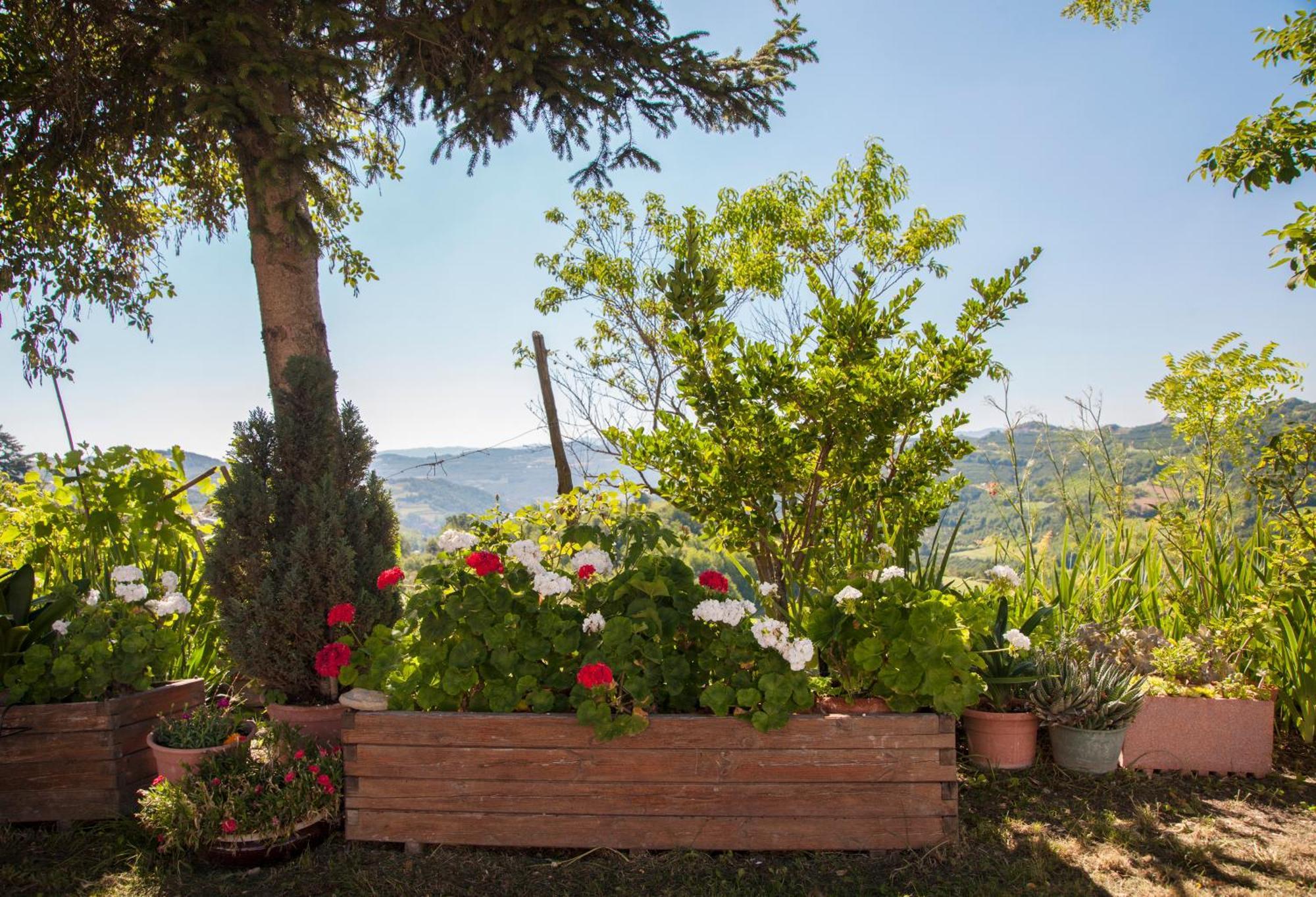Moncrivel Rooms & Relax Benevello Exterior foto
